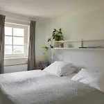 Semesterbostad Reetdachhaus Nahe Der Ostsee Mit Sauna Und Garten