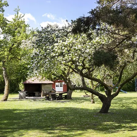 Reetdachhaus Nahe Der Ostsee Mit Sauna Und Garten * Manhagen