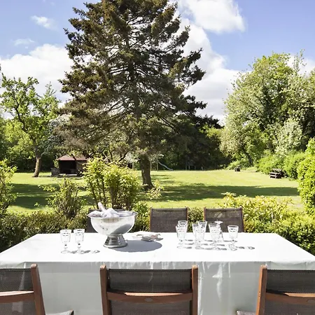 Reetdachhaus Nahe Der Ostsee Mit Sauna Und Garten Hébergement de vacances Manhagen