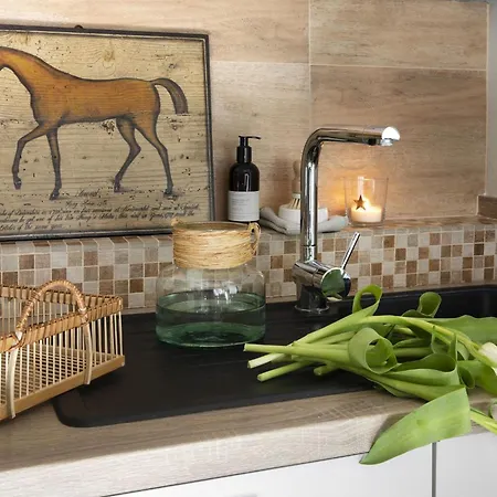 Reetdachhaus Nahe Der Ostsee Mit Sauna Und Garten Manhagen