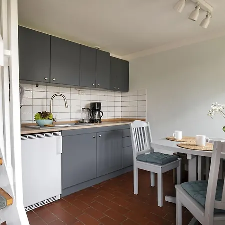 Reetdachhaus Nahe Der Ostsee Mit Sauna Und Garten Manhagen