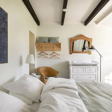 Reetdachhaus Nahe Der Ostsee Mit Sauna Und Garten Manhagen